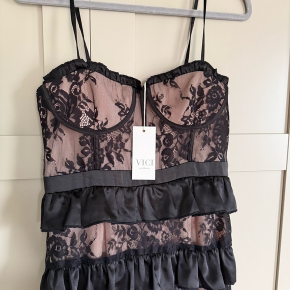 Vici Black and Nude Lace Tiered Midi Dress - Picture 3 of 8